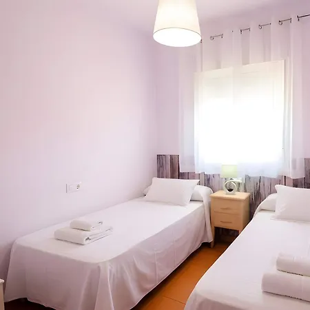 Con Piscina Compartida Y Terraza Privada