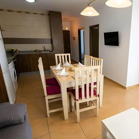 Апартаменты Con Piscina Compartida Y Terraza Privada